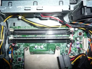 DELL optiplex790メモリスロットが見える