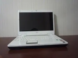 FMV-BIBLO NF/G40