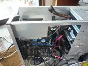 電源BOXを外した状態