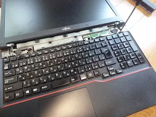 Windows10アップグレードとSSD換装・メモリー増設/LIFEBOOK A574/KX