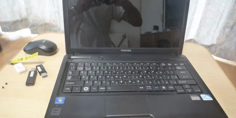 TOSHIBA 　Ddynabook B240/22B