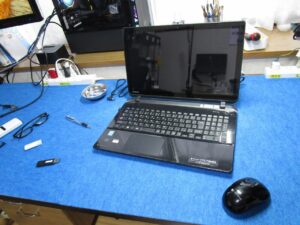 Toshiba dynabook T75