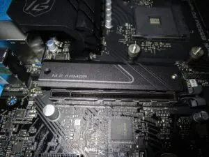 MB付属の冷却板をM,2の受けから取り付ける