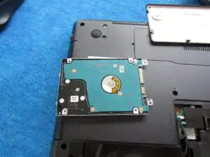 ハードディスクを取り外す