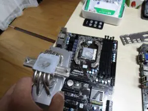 CPUファンを取り外した写真