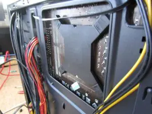 虎徹３付属のバックパネルを取り付けている