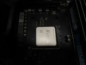 Ryzen5900Xを取り付けた写真