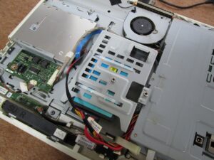 本体のSSDを取り付けた状態