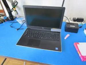 DELL inspiron 3585