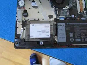 SSDを取り付ける