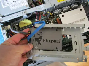 ハードディスクからSSDに取り換えた