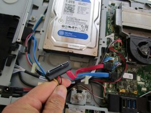 ハードディスクを取り外す