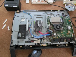 ＳＳＤを本体に取り付ける