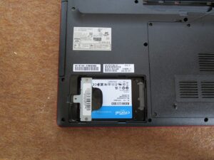 パソコン本体にSSDを取り付ける