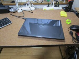 fujitsu LIFE book AH53/C2