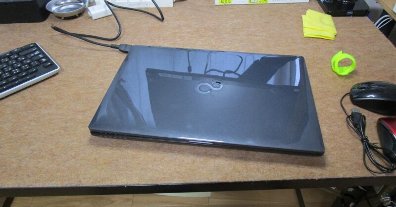 fujitsu LIFE book AH53/C2