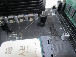 サイズRZ620の架台部分の部品を取り付ける