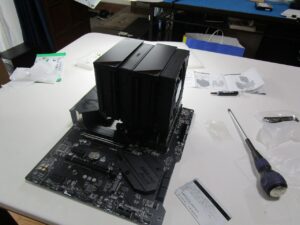 サイズRZ620クーラーファンを固定する
