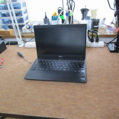 FUJITSU LIFE BOOK U938