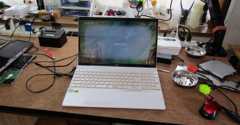 液晶がぼやけている
