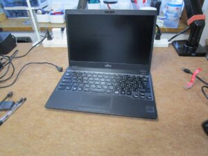 富士通８世代モバイルノートブック