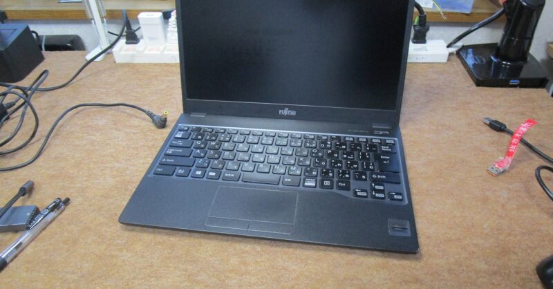 富士通８世代モバイルノートブック