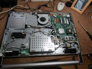 裏面カバーを外した状態