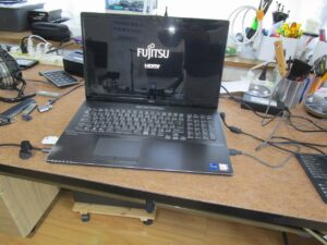 クローン作業中