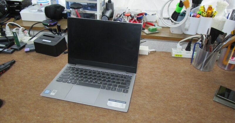 LENOVO ノートパソコン