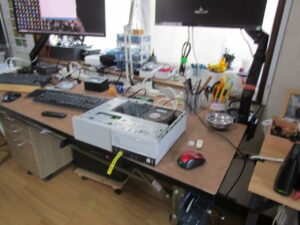 旧パソコンの１TBのハードディスクを取り付けるてWindows１１をインストールする