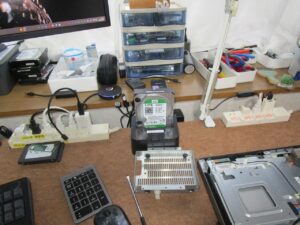 別のパソコンにUSB接続でつないでいる