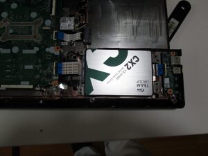 新SSDを取り付けた写真です。